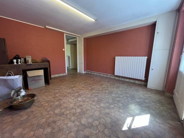 Maison
         7 pièces
        - 140 m² 190 000 € *