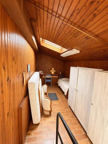 Vente                                                      Maison
                        
                     4 pièces                      136 m2                     à Tarbes