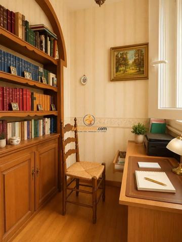 Vente                                                      Maison
                        
                     4 pièces                      136 m2                     à Tarbes