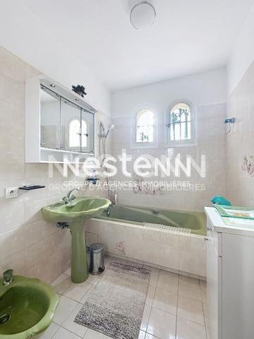 Maison 4 pièce(s) - Domaine privé