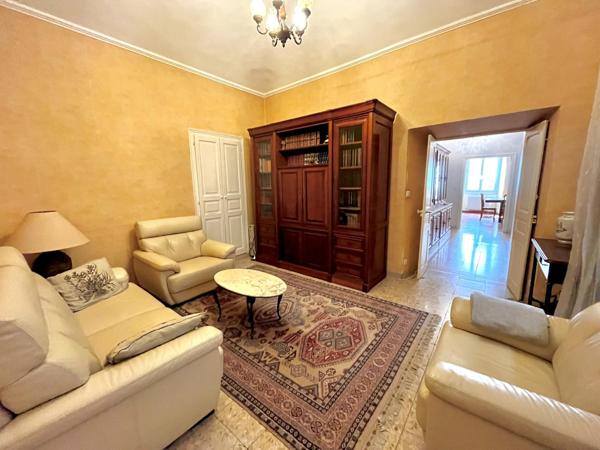 T5-T6 hyper centre Bastia