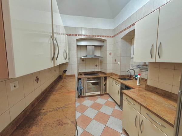 T5-T6 hyper centre Bastia