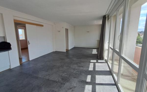 Appartement à louer    3 pièces •  Saint-Quentin