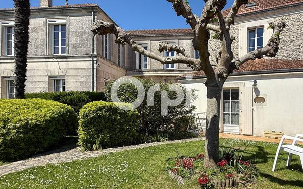 Maison à vendre    7 pièces •  Breuil-Magné