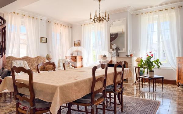 Maison à vendre    7 pièces •  Breuil-Magné