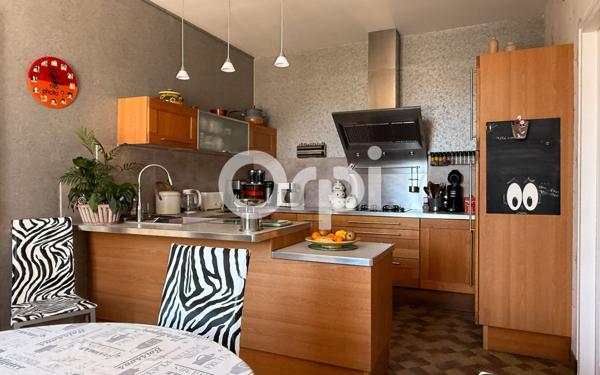 Maison à vendre    7 pièces •  Breuil-Magné