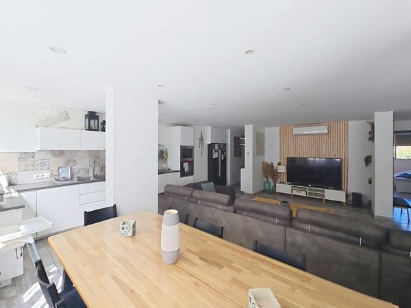 Spacieux appartement de 5 pièces de 103 m² à La Valette-du-Var