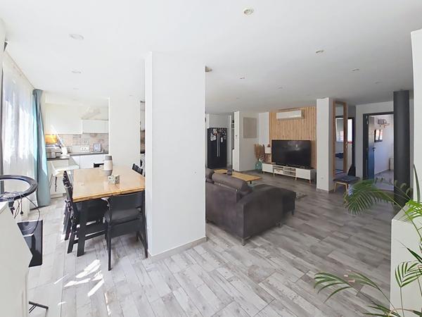 Spacieux appartement de 5 pièces de 103 m² à La Valette-du-Var