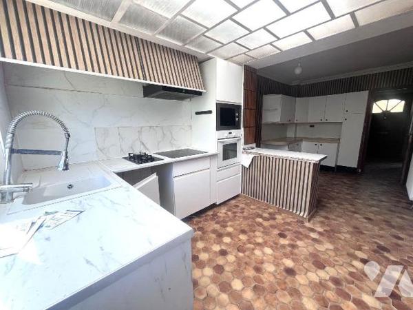 Maison type bâtir à Vendre à Coudekerque-Branche, secteur Petit Stendaam, dans une rue calme et...
