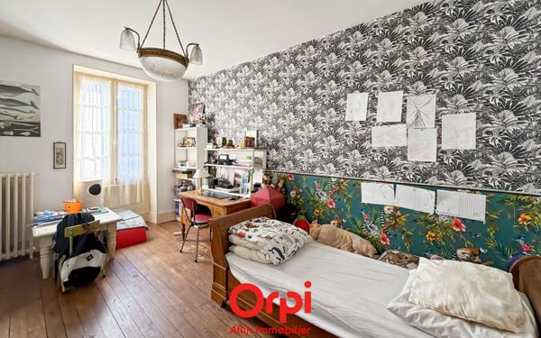Maison à vendre    7 pièces •  Hérisson
