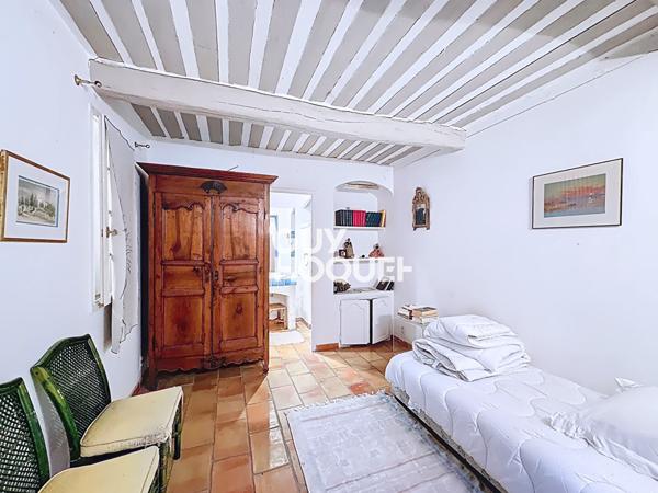 Vue Panoramique d'Exception - Propriété à Rénover dans Domaine Prisé de Mougins