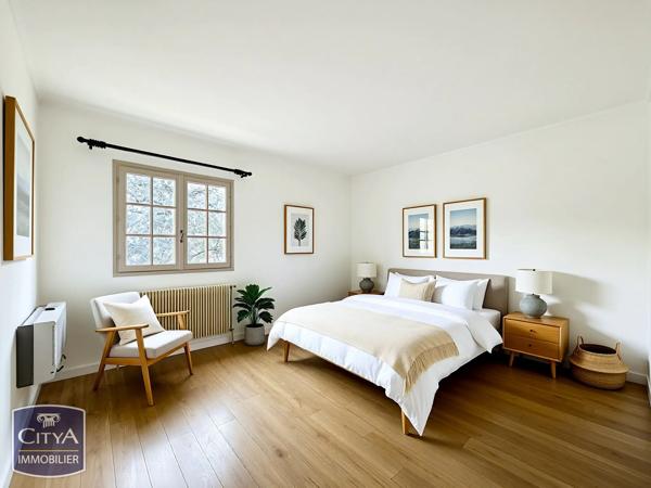Maison à vendre 4 pièces 141m² Nîmes (30900)