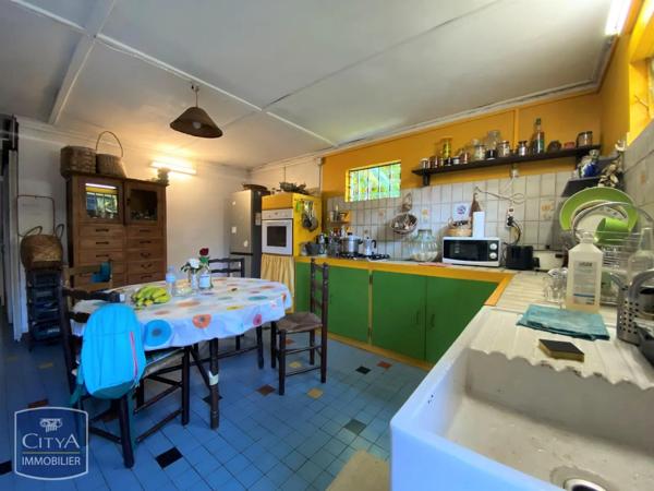 Maison à vendre 6 pièces 185m² Sainte-Suzanne (97441)