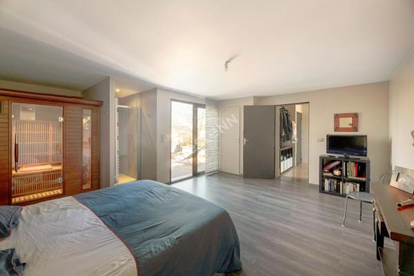 Maison Mordelles / 4 CHAMBRES / PISCINE / GARAGE / IMPASSE