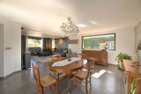 Maison Mordelles / 4 CHAMBRES / PISCINE / GARAGE / IMPASSE