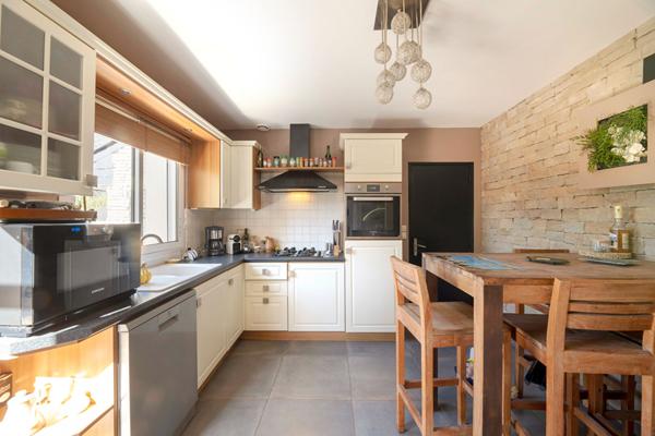 Maison Mordelles / 4 CHAMBRES / PISCINE / GARAGE / IMPASSE