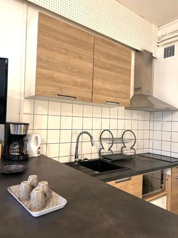 Immeuble Vic Sur Cere 10 pièce(s) 211.65 m2 , Vic sur cere
