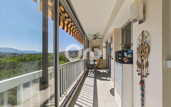 Appartement à vendre    2 pièces • 46,57 m2 Mandelieu-la-Napoule