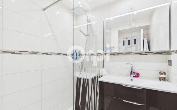 Appartement à vendre    2 pièces • 46,57 m2 Mandelieu-la-Napoule