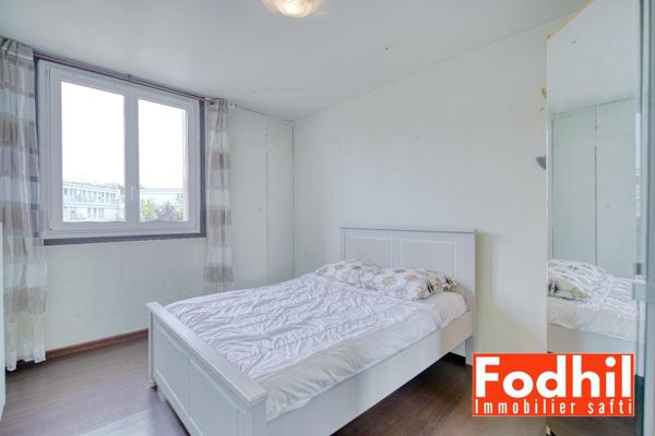 Châtenay-Malabry, Appartement 3 pièces de 61 m², 2 chambres avec cave.