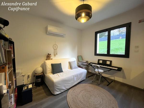 Maison de plain-pied - 2 chambres - Terrasse - Jardin clôturé