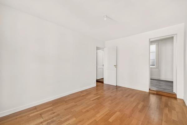 Appartement Paris 9 e - MARTYRS / RUE DE L'AGENT BAILLY