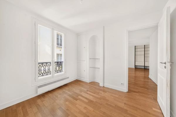 Appartement Paris 9 e - MARTYRS / RUE DE L'AGENT BAILLY