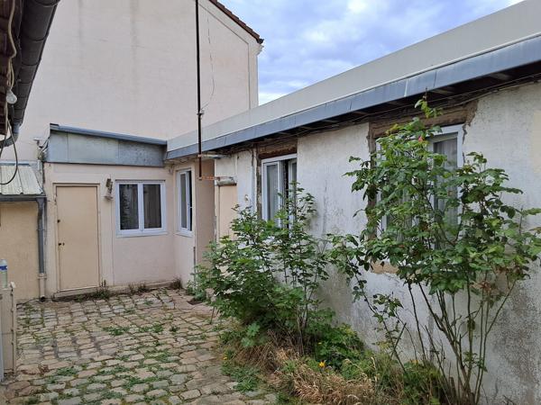 À vendre - Immeuble 250 m² situé à Rueil-Malmaison (92500)