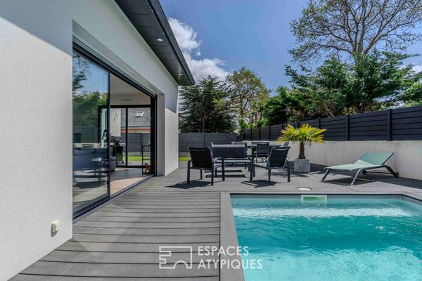 Maison d’architecte avec volumes généreux et piscine
