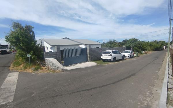 Maison à louer    2 pièces •  Saint-Louis