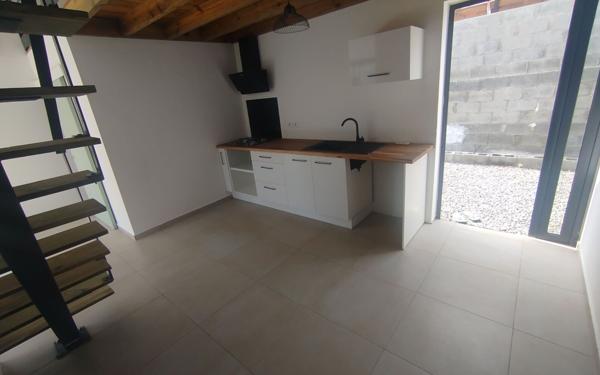 Maison à louer    2 pièces •  Saint-Louis