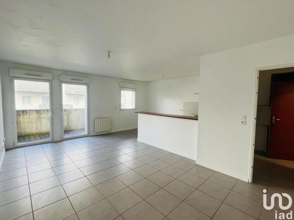 Location appartement 3 pièces 71 m² Mérignac