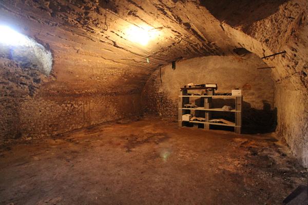 CORPS DE FERME HUISSEAU SUR COSSON