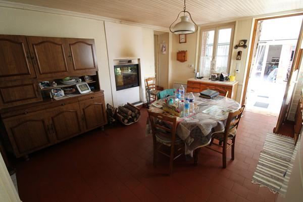 CORPS DE FERME HUISSEAU SUR COSSON