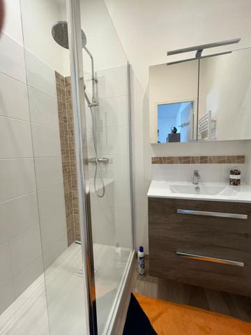 Proche Bois et plage du Nau