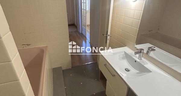 À vendre Appartement 4 pièces 70 m² - Marseille 13008