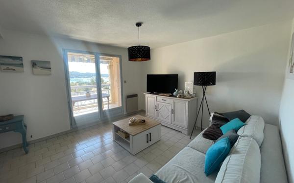 Appartement à vendre    3 pièces • 53 m2 La Seyne-sur-Mer