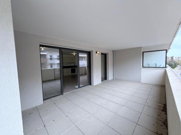 Magnifique appartement T3 avec terrasse couverte et