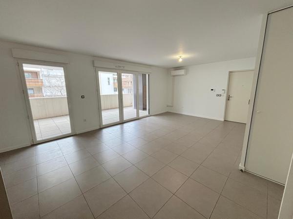 Magnifique appartement T3 avec terrasse couverte et