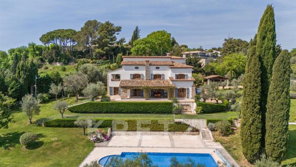 L’ART DE VIVRE À MOUGINS : UNE DEMEURE D’EXCEPTION AUX PORTES DU VILLAGE