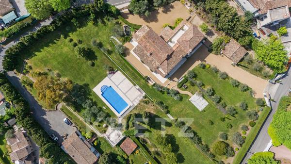 L’ART DE VIVRE À MOUGINS : UNE DEMEURE D’EXCEPTION AUX PORTES DU VILLAGE