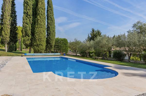 L’ART DE VIVRE À MOUGINS : UNE DEMEURE D’EXCEPTION AUX PORTES DU VILLAGE