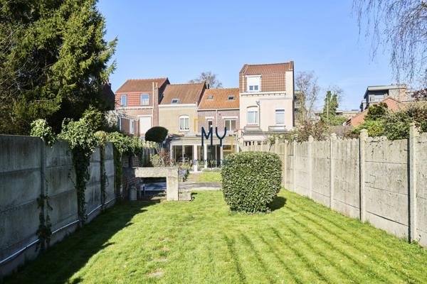 MAGNIFIQUE 1930 AVEC GARAGE - CENTRE DE SAINT-ANDRE-LEZ-LILLE