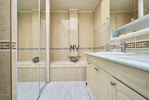 MAGNIFIQUE 1930 AVEC GARAGE - CENTRE DE SAINT-ANDRE-LEZ-LILLE