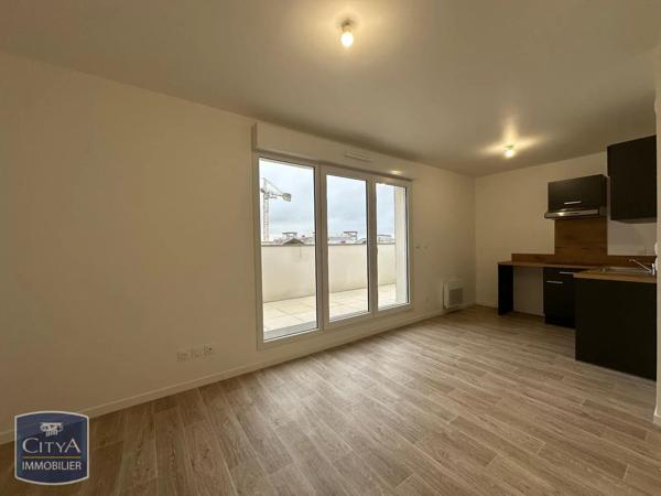 Appartement à louer 2 pièces 43.02m² Luisant (28600)