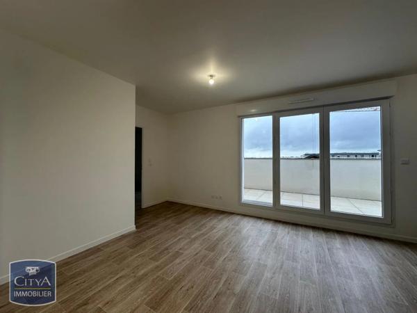 Appartement à louer 2 pièces 43.02m² Luisant (28600)
