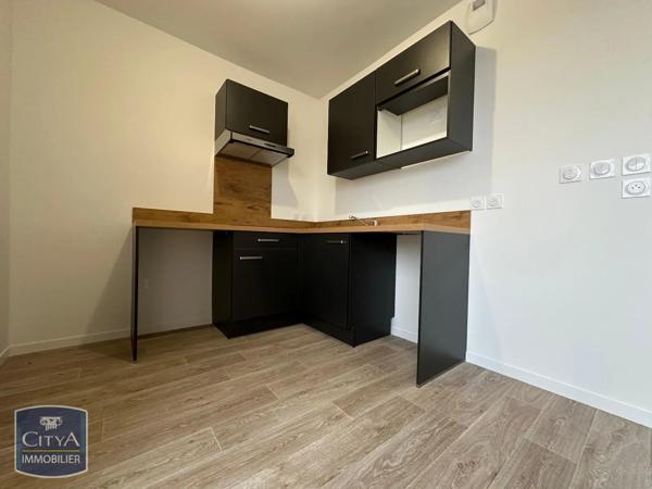 Appartement à louer 2 pièces 43.02m² Luisant (28600)