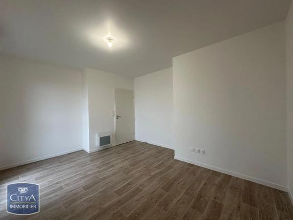 Appartement à louer 2 pièces 43.02m² Luisant (28600)