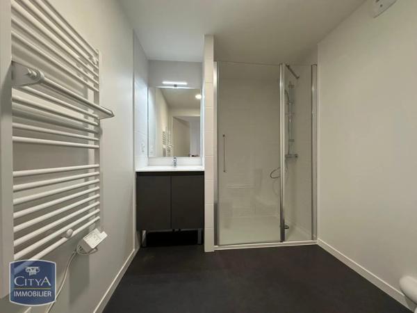 Appartement à louer 2 pièces 43.02m² Luisant (28600)