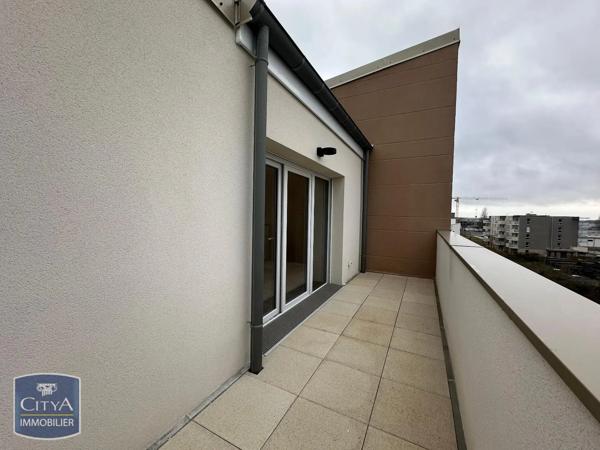 Appartement à louer 2 pièces 43.02m² Luisant (28600)